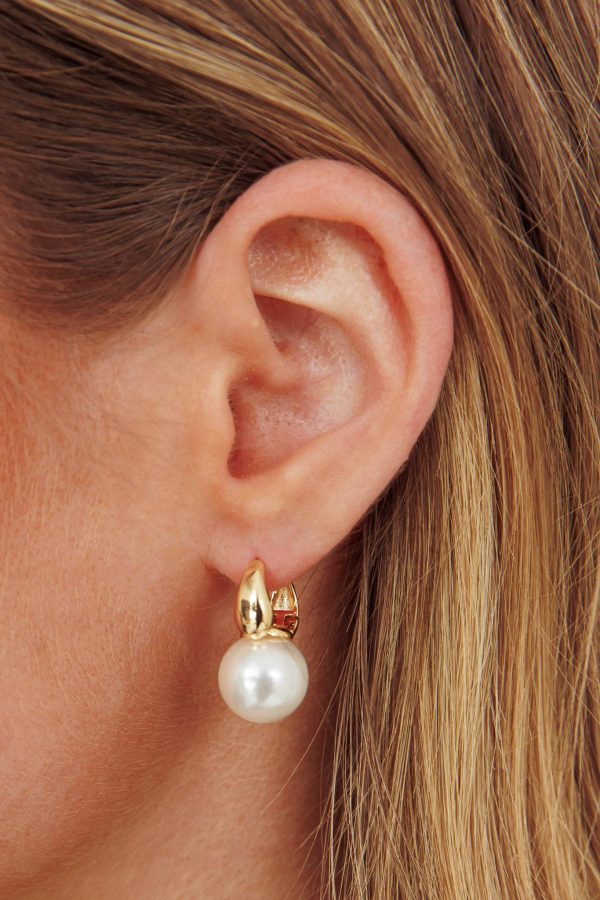 Taj Drop Pearl Earrings Gold For Discount