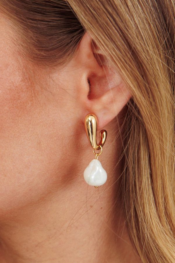 Celene Drop Pearl Earrings Gold Online Hot Sale