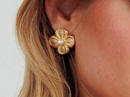 Flower Power Pearl Earrings Gold Hot on Sale