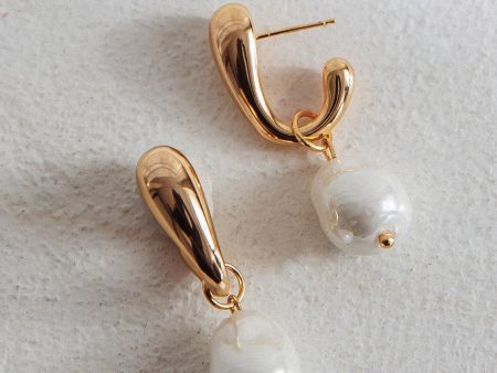 Celene Drop Pearl Earrings Gold Online Hot Sale