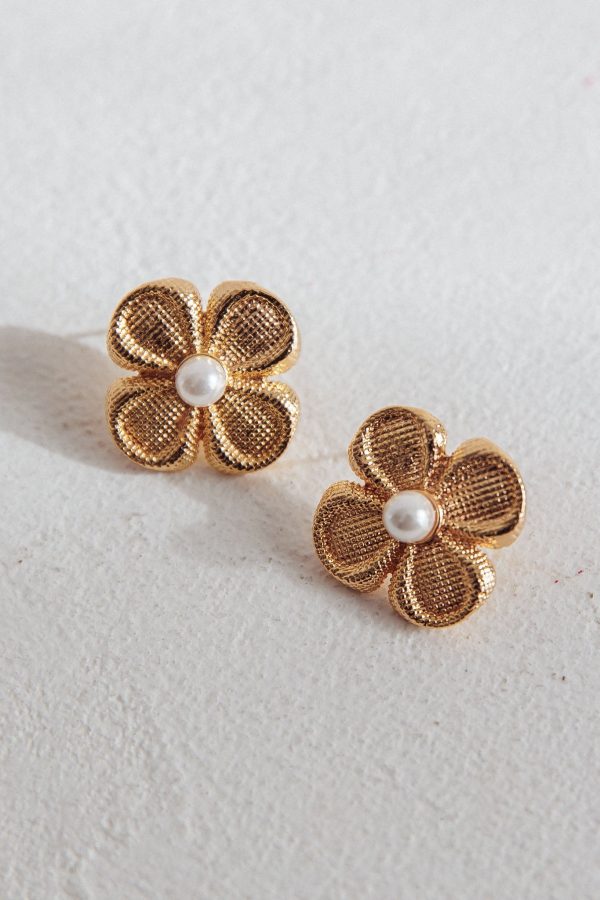 Flower Power Pearl Earrings Gold Hot on Sale